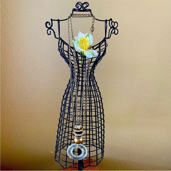 Lot Two Kohls Necklaces Translucent White Circle & Heart w/Brushed Gold Charms - Picture 5 of 11